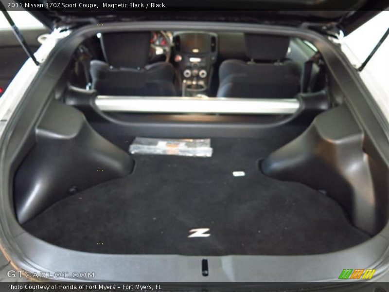Magnetic Black / Black 2011 Nissan 370Z Sport Coupe