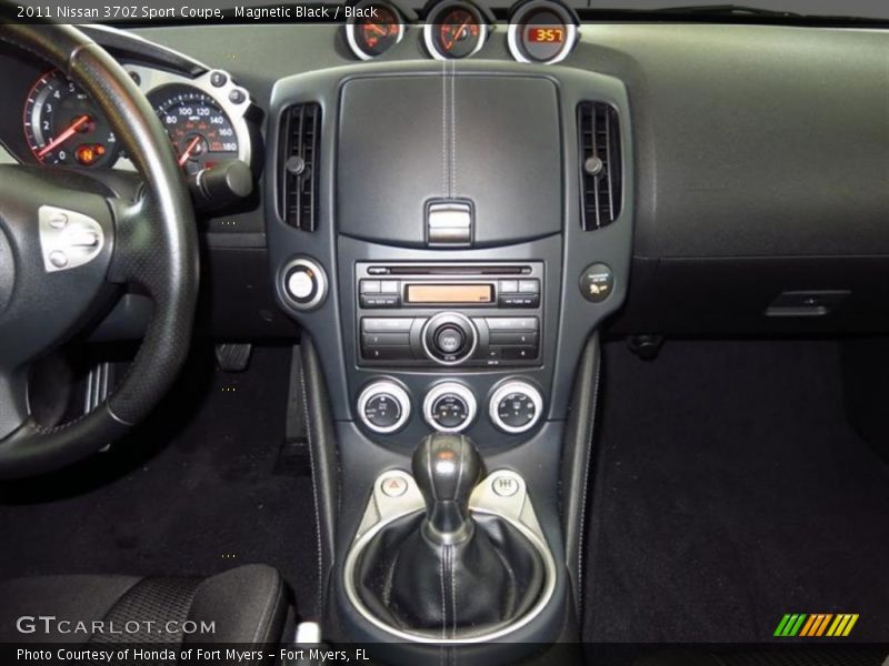 Magnetic Black / Black 2011 Nissan 370Z Sport Coupe