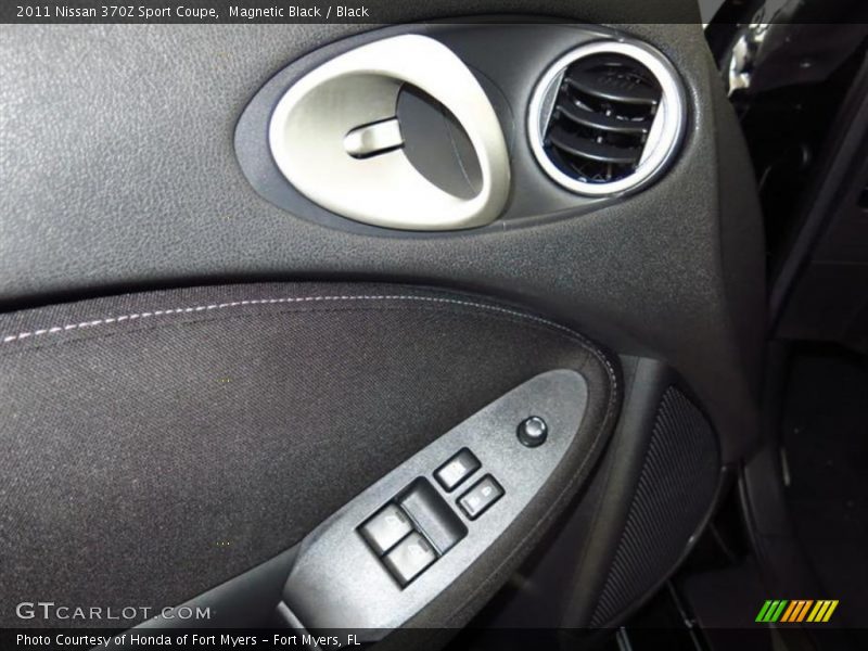 Magnetic Black / Black 2011 Nissan 370Z Sport Coupe