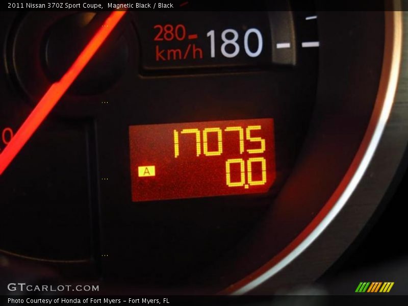 Magnetic Black / Black 2011 Nissan 370Z Sport Coupe