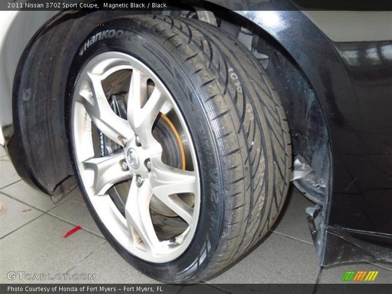 Magnetic Black / Black 2011 Nissan 370Z Sport Coupe