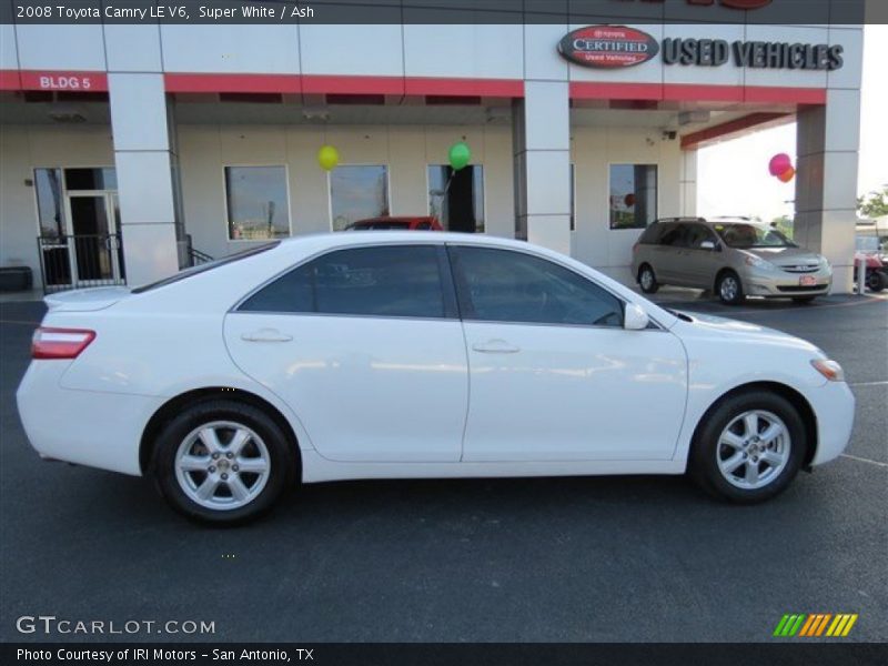 Super White / Ash 2008 Toyota Camry LE V6