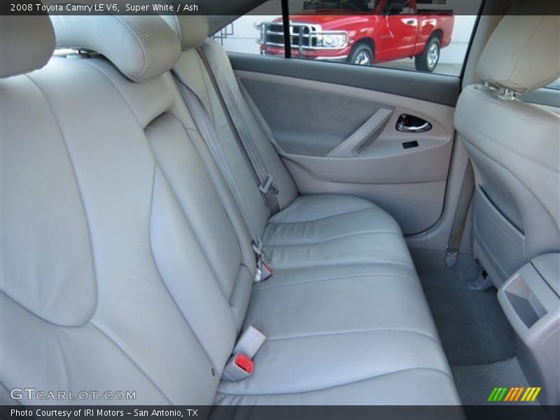 Super White / Ash 2008 Toyota Camry LE V6