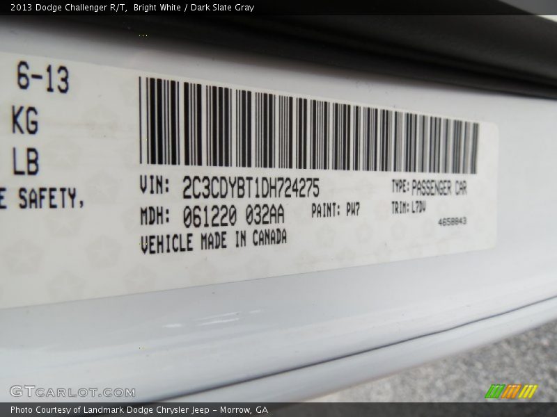 Bright White / Dark Slate Gray 2013 Dodge Challenger R/T