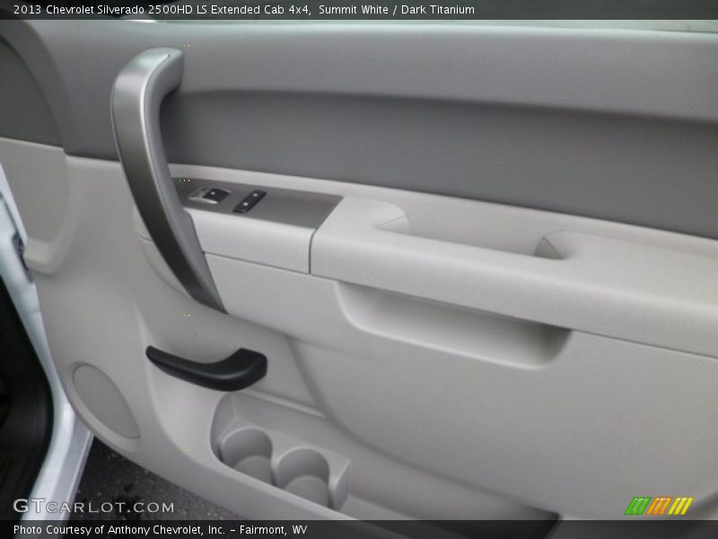 Summit White / Dark Titanium 2013 Chevrolet Silverado 2500HD LS Extended Cab 4x4