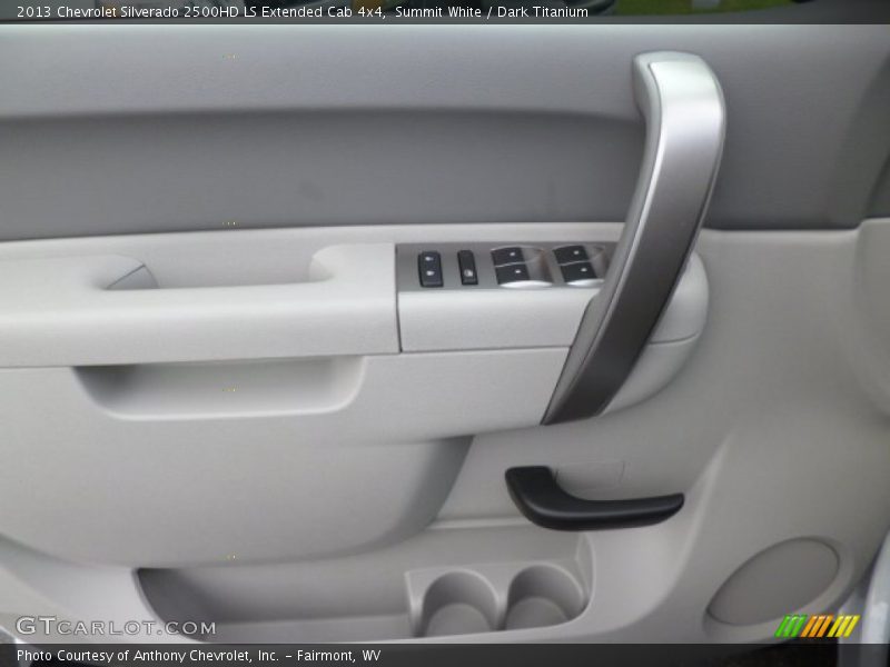 Summit White / Dark Titanium 2013 Chevrolet Silverado 2500HD LS Extended Cab 4x4