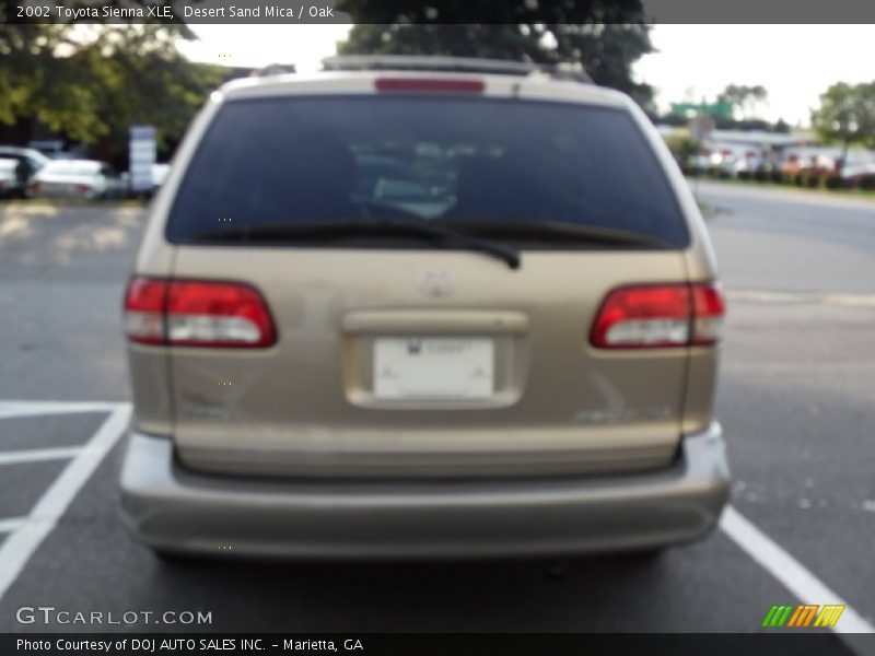 Desert Sand Mica / Oak 2002 Toyota Sienna XLE