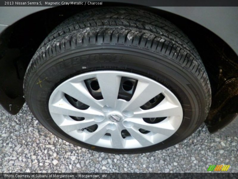 Magnetic Gray Metallic / Charcoal 2013 Nissan Sentra S