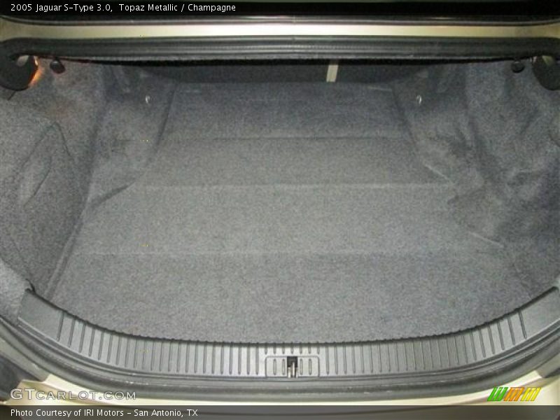  2005 S-Type 3.0 Trunk