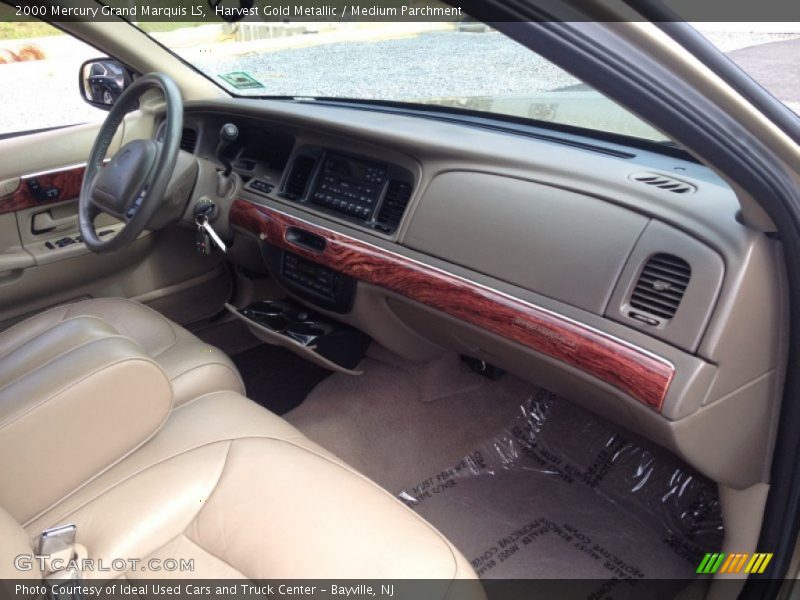 Dashboard of 2000 Grand Marquis LS