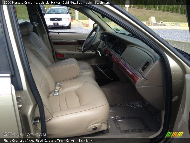 Front Seat of 2000 Grand Marquis LS