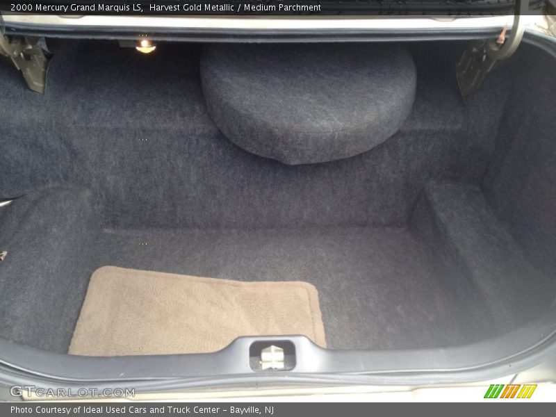  2000 Grand Marquis LS Trunk