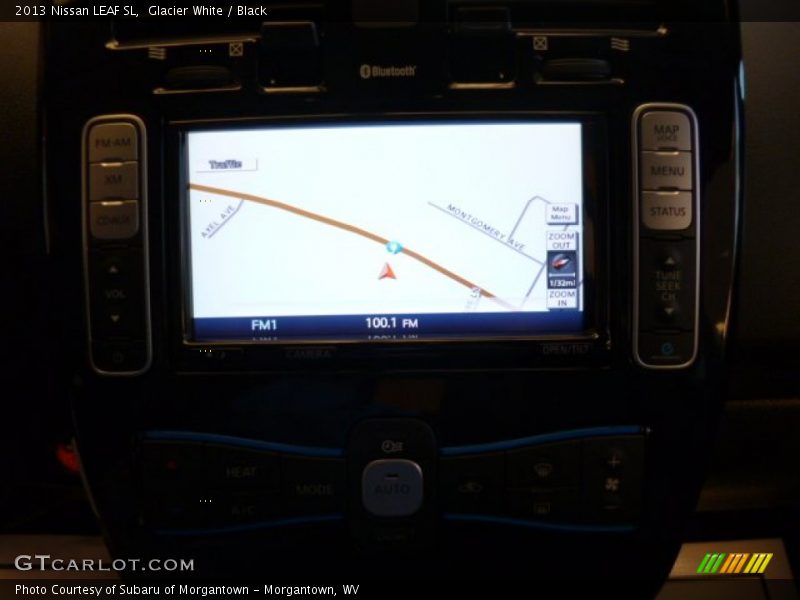 Glacier White / Black 2013 Nissan LEAF SL