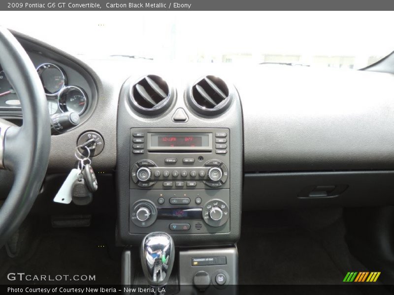 Controls of 2009 G6 GT Convertible