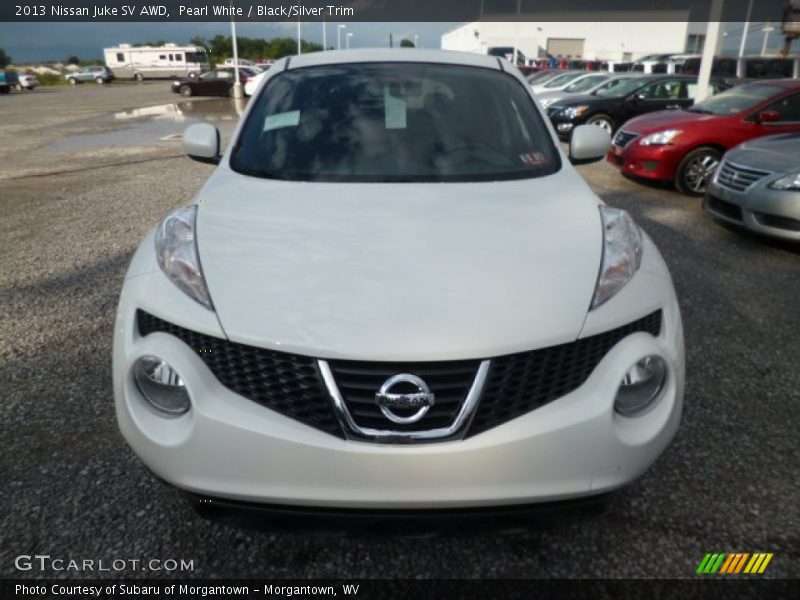 Pearl White / Black/Silver Trim 2013 Nissan Juke SV AWD