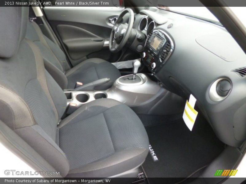 Pearl White / Black/Silver Trim 2013 Nissan Juke SV AWD