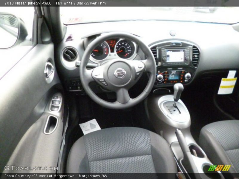 Pearl White / Black/Silver Trim 2013 Nissan Juke SV AWD