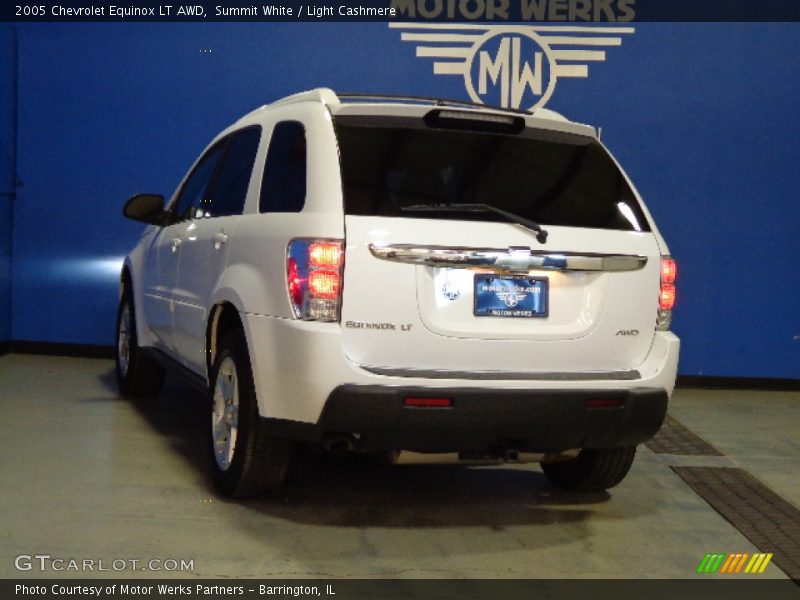 Summit White / Light Cashmere 2005 Chevrolet Equinox LT AWD