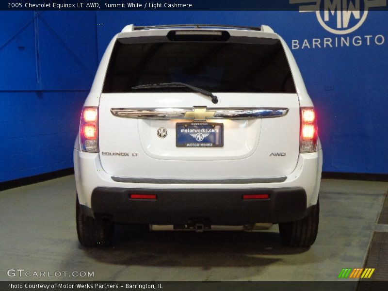 Summit White / Light Cashmere 2005 Chevrolet Equinox LT AWD