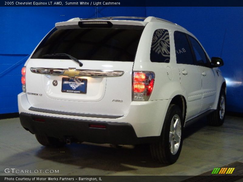 Summit White / Light Cashmere 2005 Chevrolet Equinox LT AWD