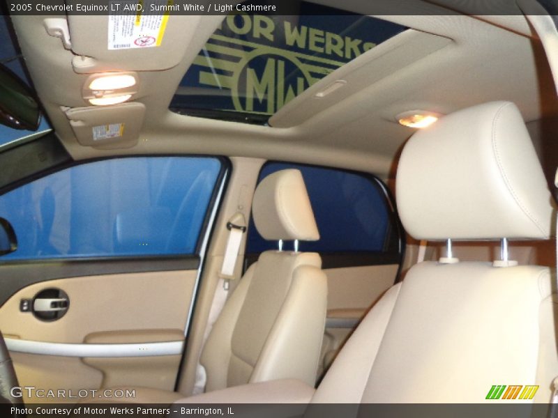 Summit White / Light Cashmere 2005 Chevrolet Equinox LT AWD