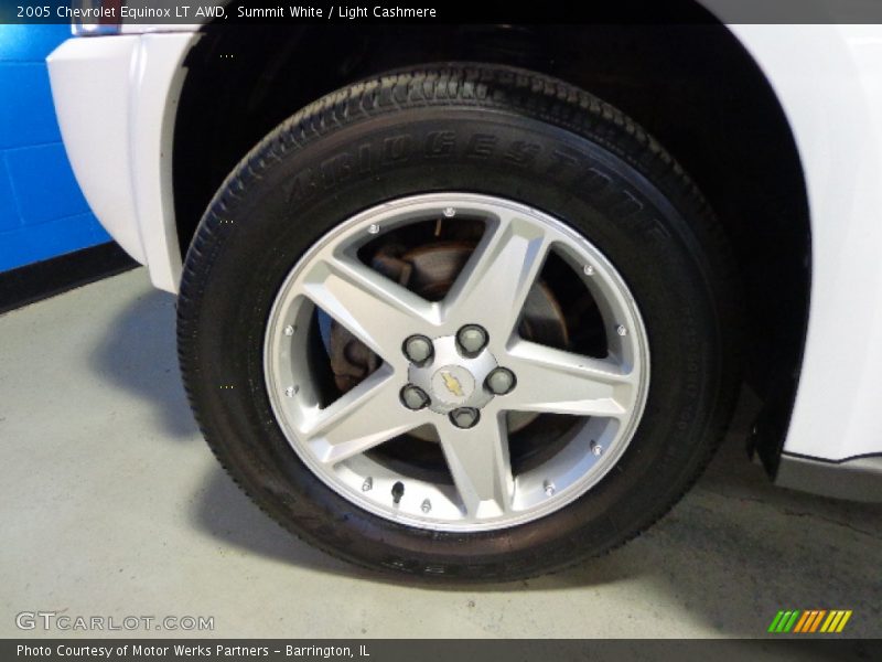 Summit White / Light Cashmere 2005 Chevrolet Equinox LT AWD