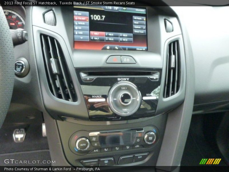 Controls of 2013 Focus ST Hatchback