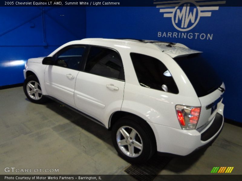 Summit White / Light Cashmere 2005 Chevrolet Equinox LT AWD