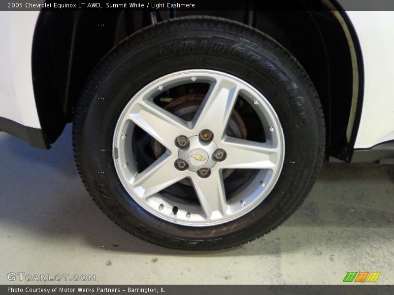 Summit White / Light Cashmere 2005 Chevrolet Equinox LT AWD