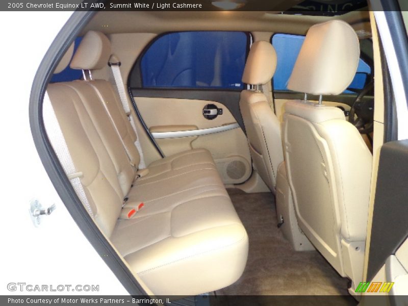 Summit White / Light Cashmere 2005 Chevrolet Equinox LT AWD