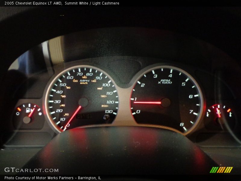 Summit White / Light Cashmere 2005 Chevrolet Equinox LT AWD