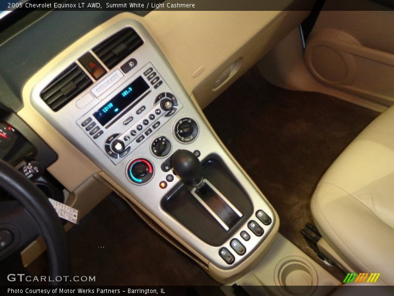 Summit White / Light Cashmere 2005 Chevrolet Equinox LT AWD
