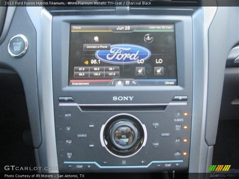 White Platinum Metallic Tri-coat / Charcoal Black 2013 Ford Fusion Hybrid Titanium
