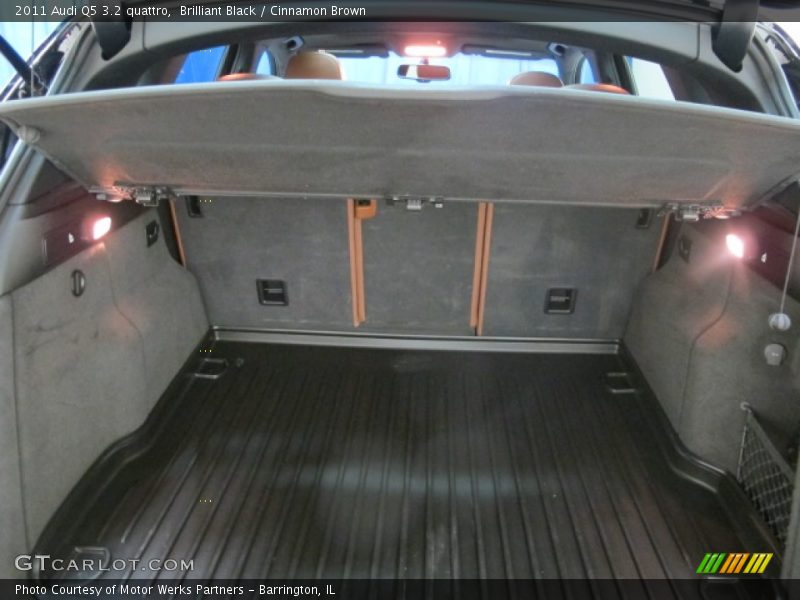 Brilliant Black / Cinnamon Brown 2011 Audi Q5 3.2 quattro