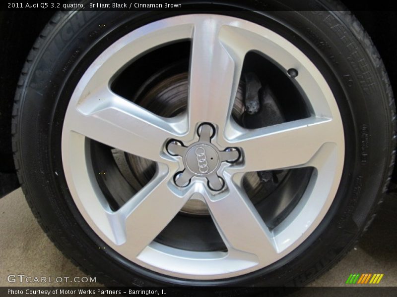 Brilliant Black / Cinnamon Brown 2011 Audi Q5 3.2 quattro