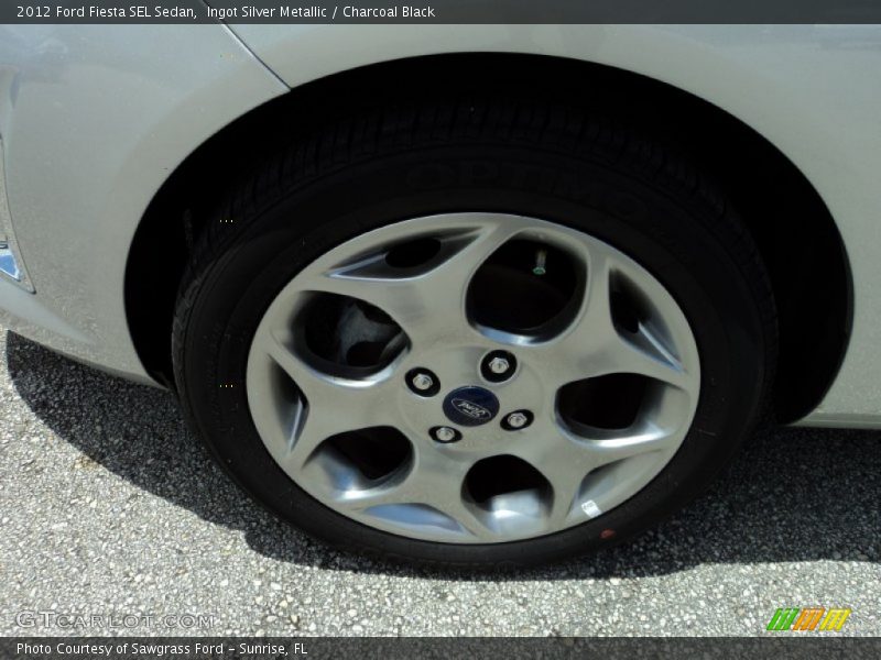 Ingot Silver Metallic / Charcoal Black 2012 Ford Fiesta SEL Sedan