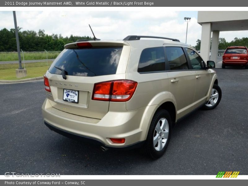 White Gold Metallic / Black/Light Frost Beige 2011 Dodge Journey Mainstreet AWD