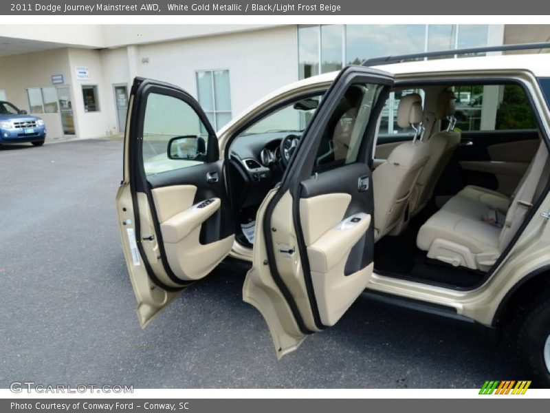 White Gold Metallic / Black/Light Frost Beige 2011 Dodge Journey Mainstreet AWD