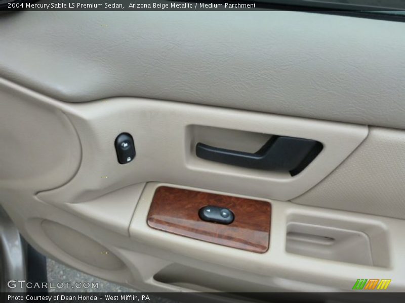 Arizona Beige Metallic / Medium Parchment 2004 Mercury Sable LS Premium Sedan