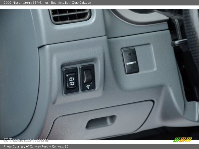 Just Blue Metallic / Gray Celadon 2002 Nissan Xterra SE V6
