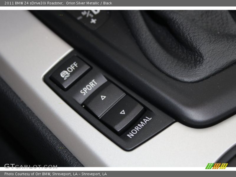 Controls of 2011 Z4 sDrive30i Roadster