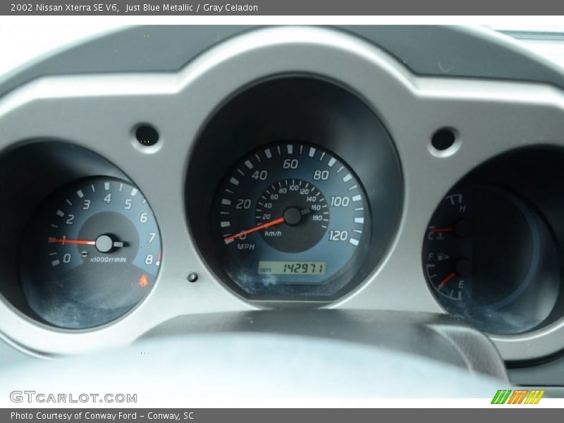 Just Blue Metallic / Gray Celadon 2002 Nissan Xterra SE V6