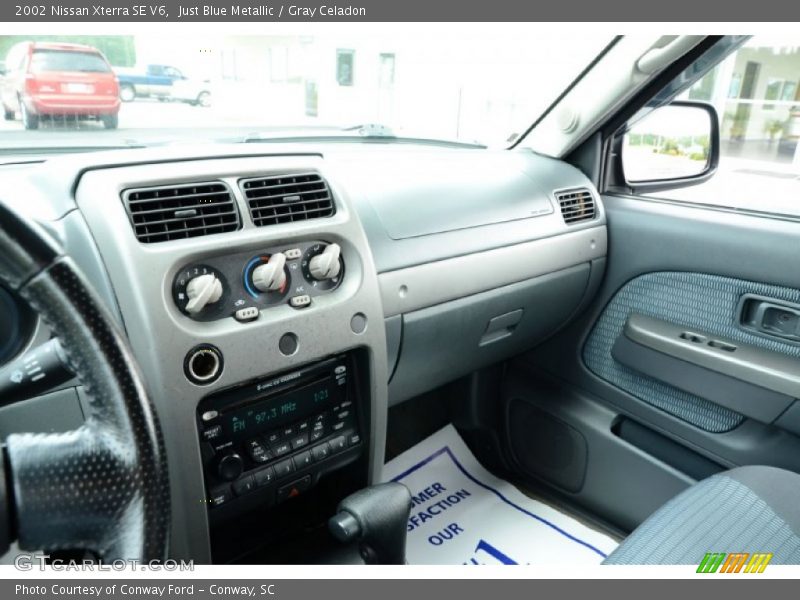 Just Blue Metallic / Gray Celadon 2002 Nissan Xterra SE V6