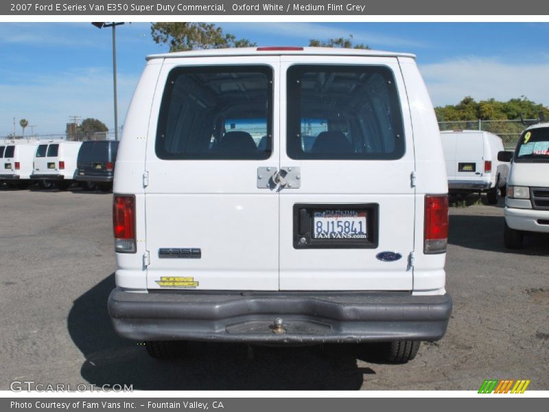 Oxford White / Medium Flint Grey 2007 Ford E Series Van E350 Super Duty Commercial