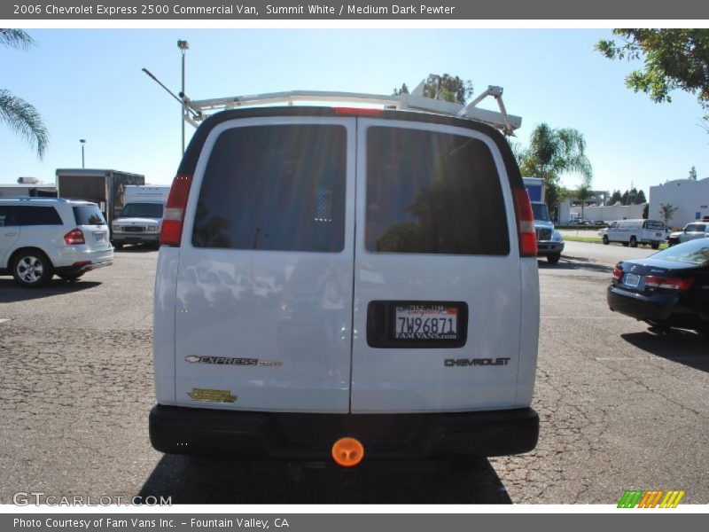 Summit White / Medium Dark Pewter 2006 Chevrolet Express 2500 Commercial Van
