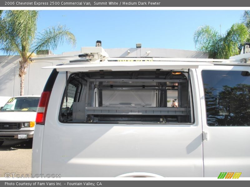 Summit White / Medium Dark Pewter 2006 Chevrolet Express 2500 Commercial Van