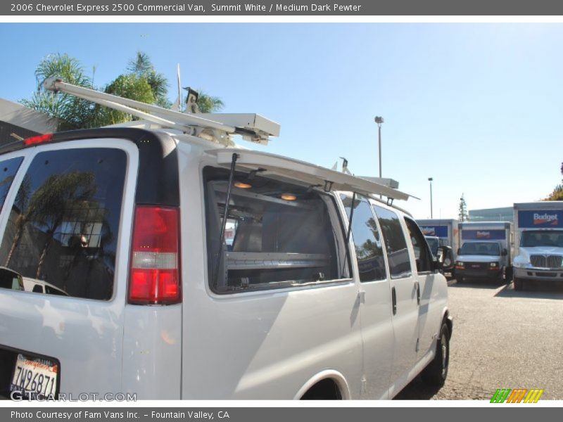 Summit White / Medium Dark Pewter 2006 Chevrolet Express 2500 Commercial Van