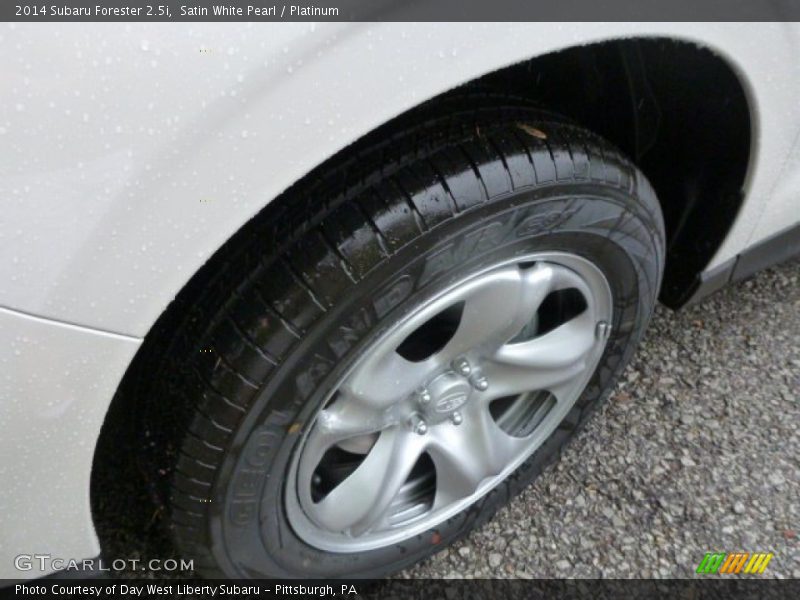 Satin White Pearl / Platinum 2014 Subaru Forester 2.5i