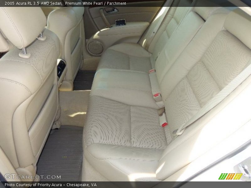 Rear Seat of 2005 RL 3.5 AWD Sedan