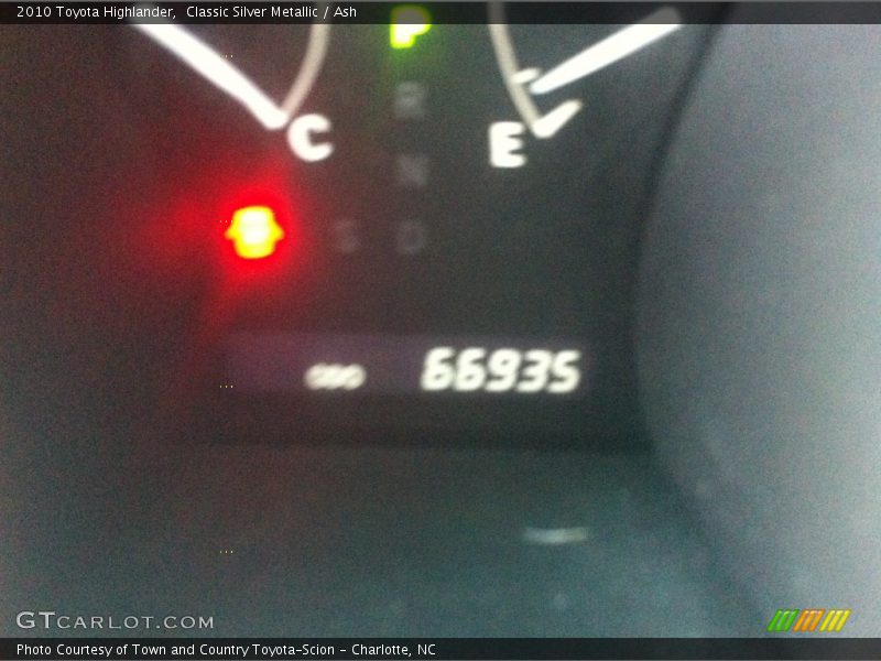 Classic Silver Metallic / Ash 2010 Toyota Highlander